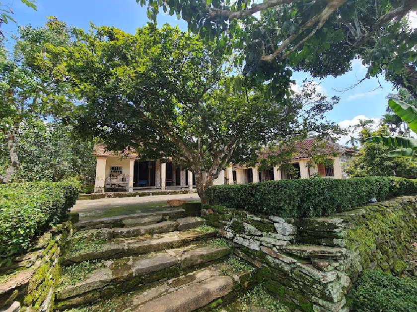  LÀNG CỔ LỘC YÊN