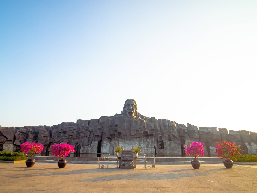 TƯỢNG ĐÀI MẸ THỨ