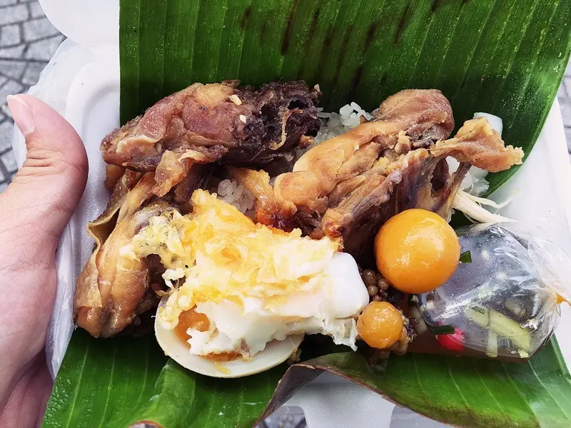 Ăn sáng ở Sài Gòn – xôi gà Cô Lan