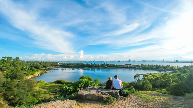 Bãi cỏ cháy  Đà Nẵng