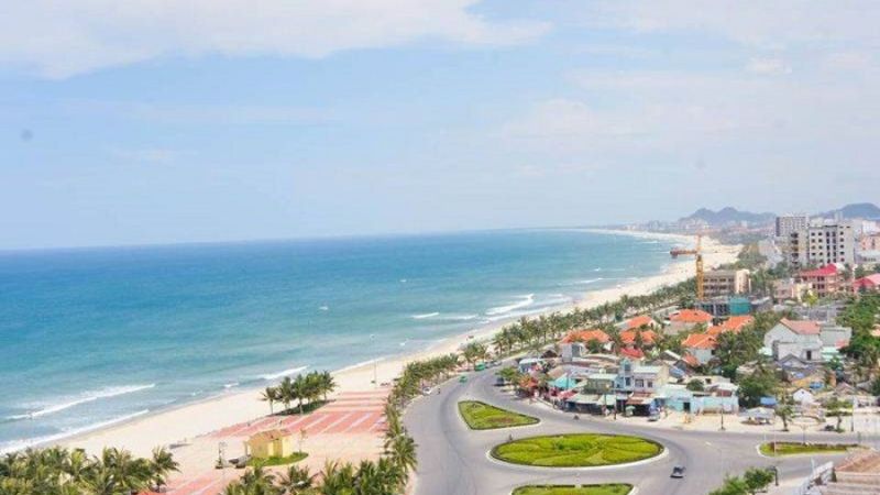 Bãi Tắm Phạm Văn Đồng