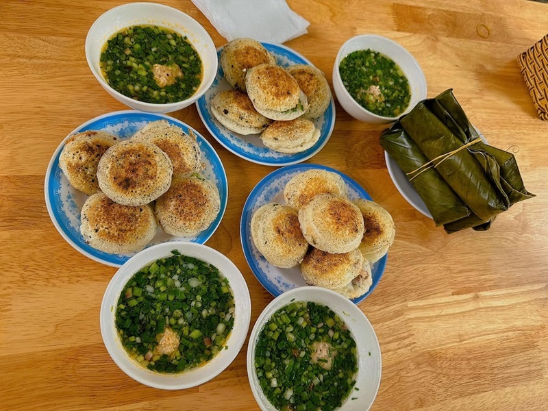 Bánh căn Lệ - Bánh căn Đà Lạt nổi tiếng