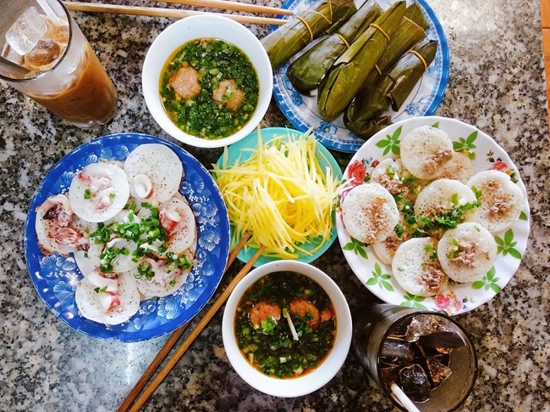 Bánh căn Hoa - Mì Quảng - Địa điểm ẩm thực dành cho bạn