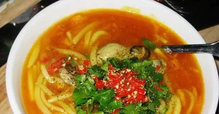 Bánh canh cua Rời Hương - Bánh canh bột lọc Huế được yêu thích