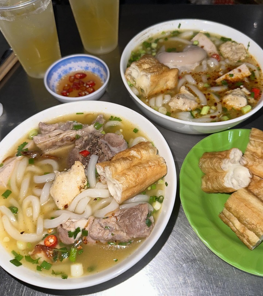 Quán Đào - Bánh canh bột lọc Huế nổi tiếng