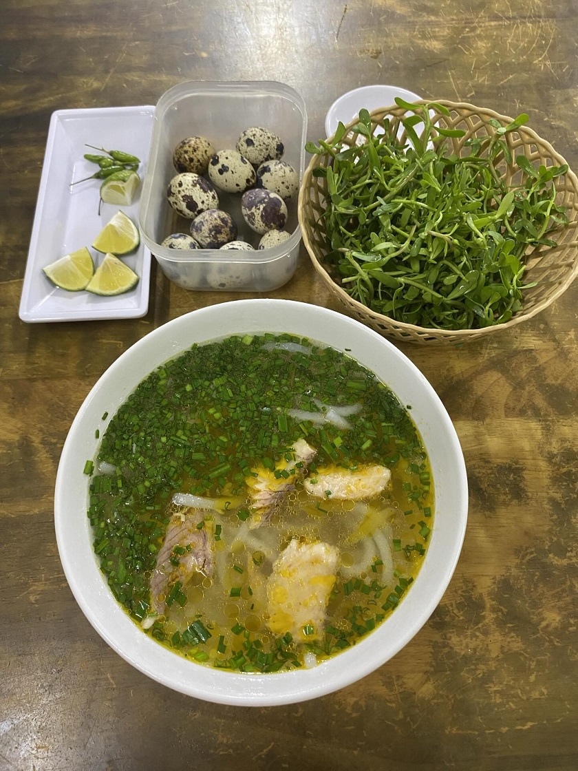 Bánh canh cá lóc Dì Hương