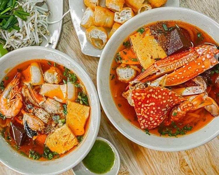 Bánh canh bột lộn Huế