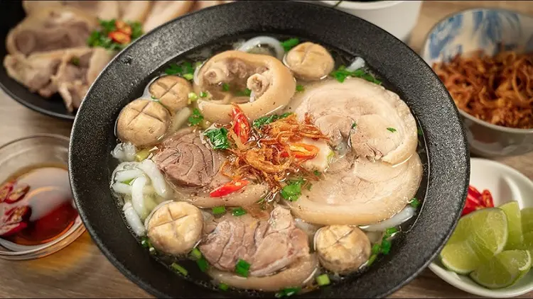 Bánh canh cô Luôn