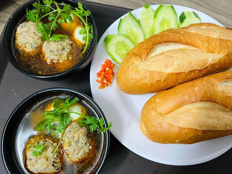 Bánh Mì Xíu Mại - Yersin