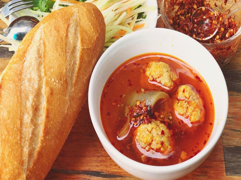 Bánh Mì Xíu Mại Chén - Nguyễn Văn Cừ