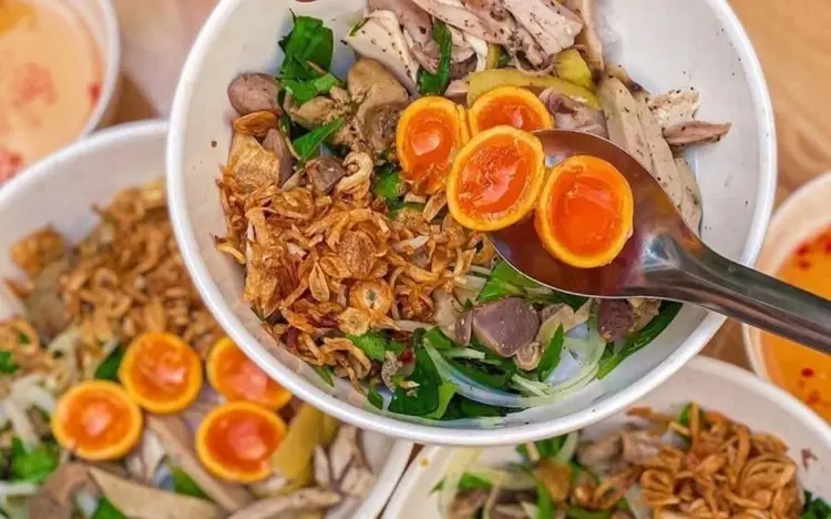 Bánh ướt lòng gà Hằng Đà Lạt