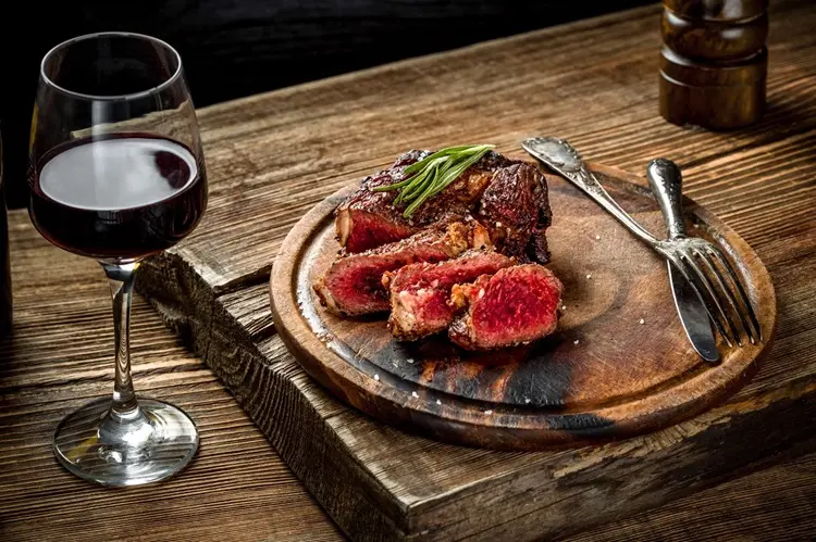 Bo Steak House - Nhà hàng phục vụ bò bít tết Đà Nẵng được săn đón
