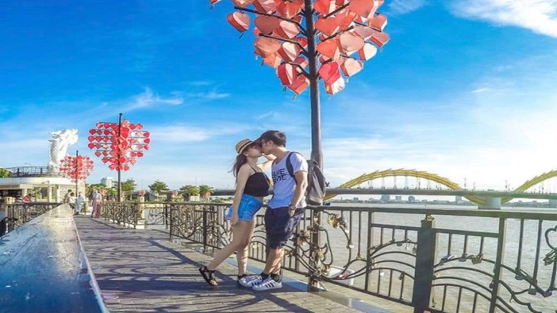 Cầu Khóa tình yêu Đà Nẵng