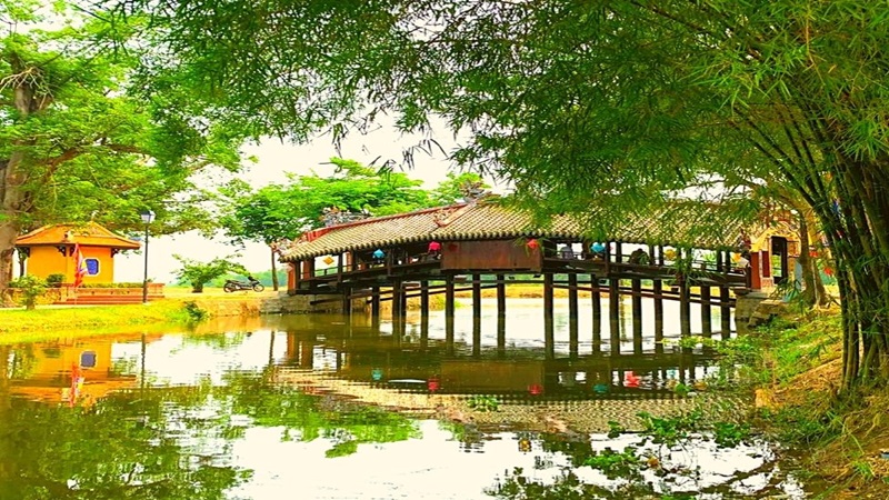 Cầu ngói Thanh Toàn 