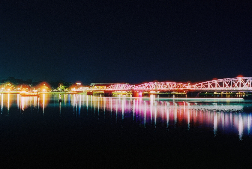 Ca Huế Trên Sông Hương