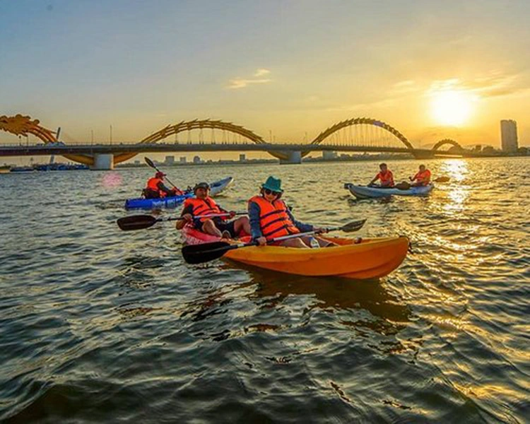 Chèo thuyền kayak Đà Nẵng được nhiều yêu khách ưa thích