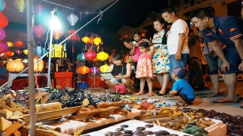 Chợ đêm Hội An