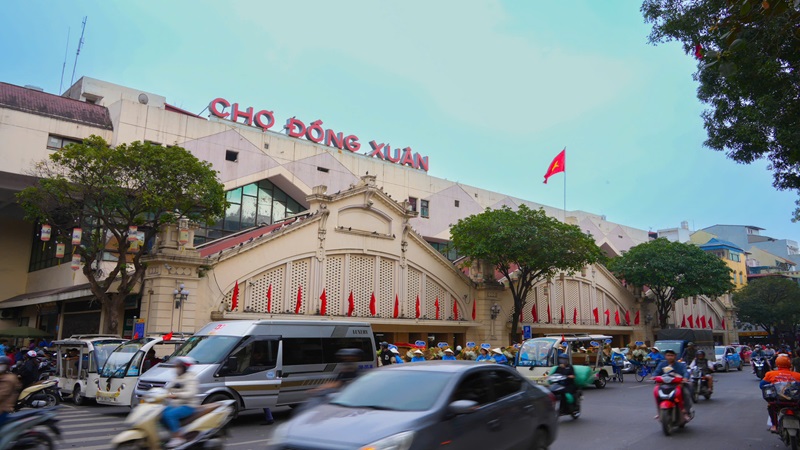 Sôi động Chợ Đồng Xuân Hà Nội