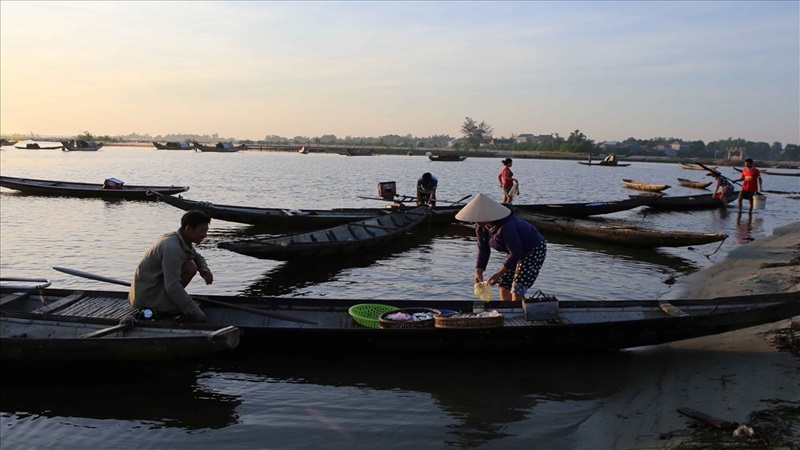 Chợ nổi Ngư Mỹ Thạnh