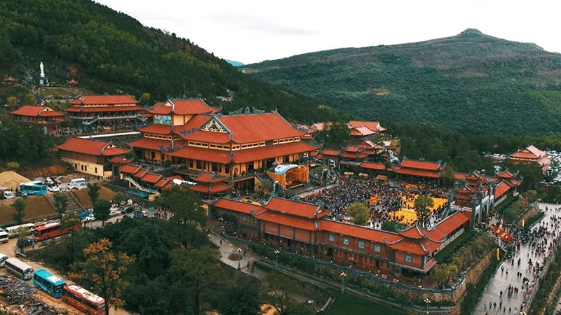 Chùa Ba Vàng