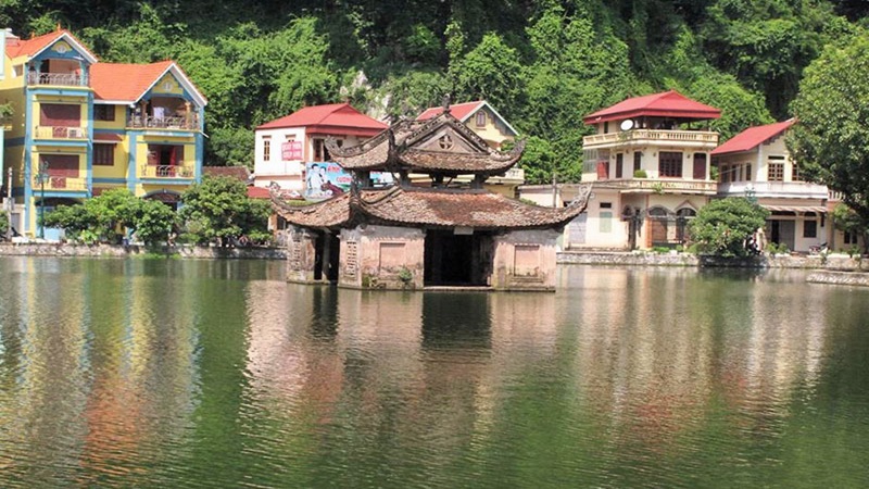 Chùa Thầy