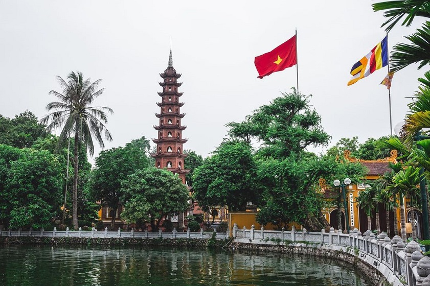 chùa trấn quốc