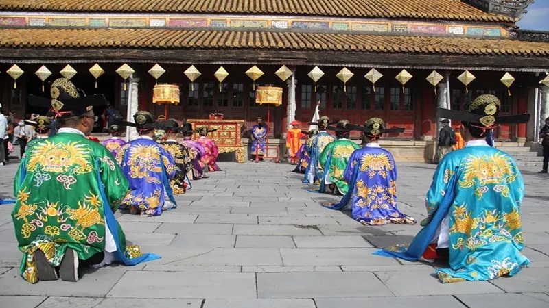 Điện Cần Chánh Huế