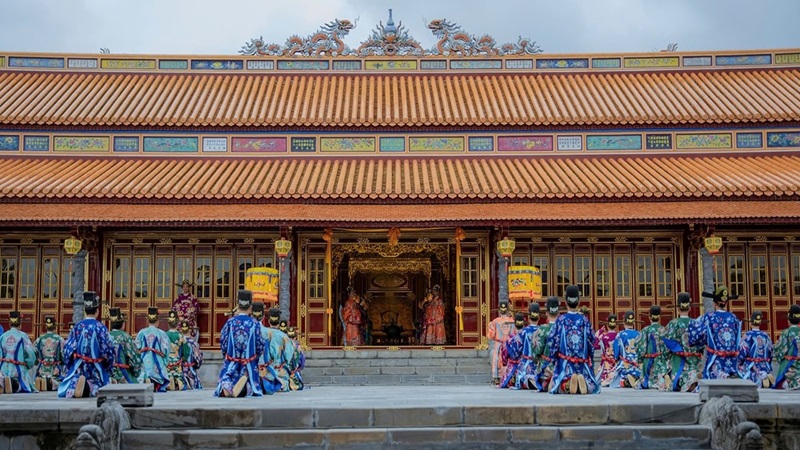 Điện Cần Chánh Huế