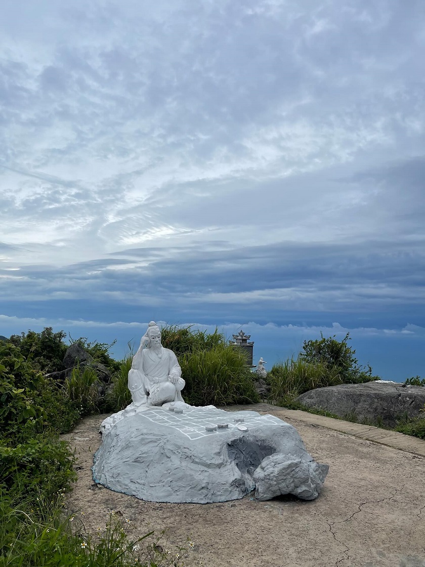 Đỉnh Bàn Cờ – Nóc nhà Sơn Trà