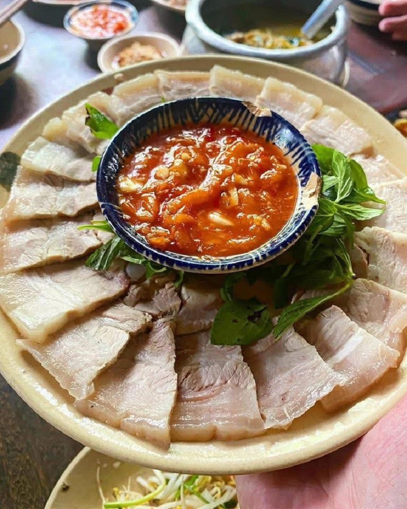 Đôi nét về đặc sản mắm tôm chua Huế