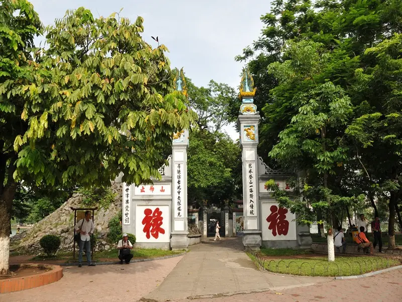 Đài Nghiên, Tháp Bút