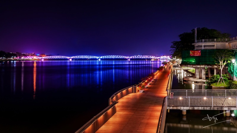 Huế về đêm