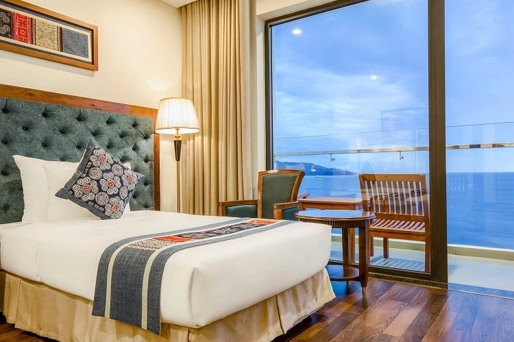 khách sạn view biển đà nẵng