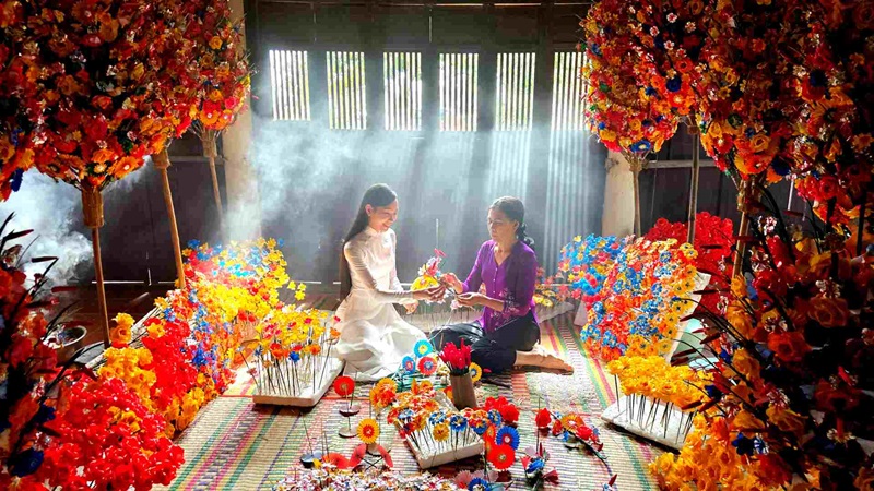 Làng hoa giấy Thanh Tiên