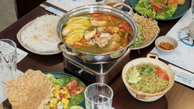 lẩu cá tầm Ngư Sơn Đà Lạt