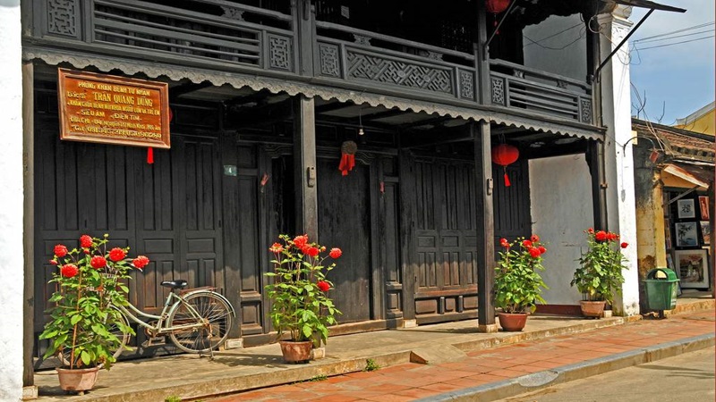 Nhà cổ Phùng Hưng
