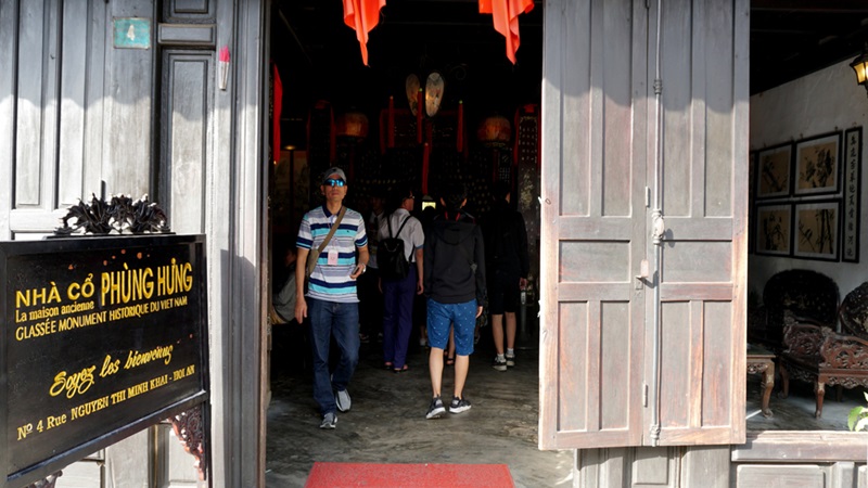 Nhà cổ Phùng Hưng
