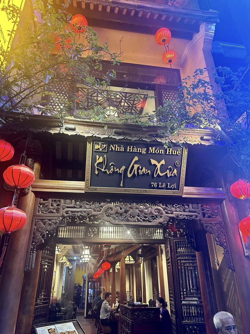 Nhà hàng không gian xưa - Nhà hàng nổi tiếng ở Huế