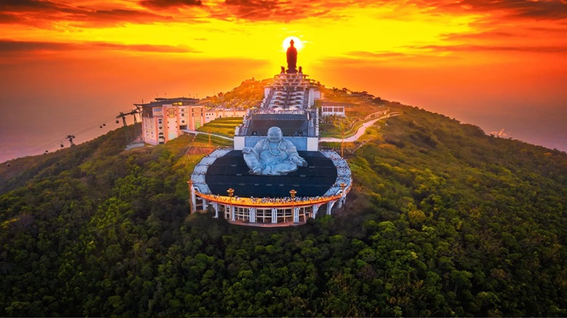 Núi Bà Đen Tây Ninh