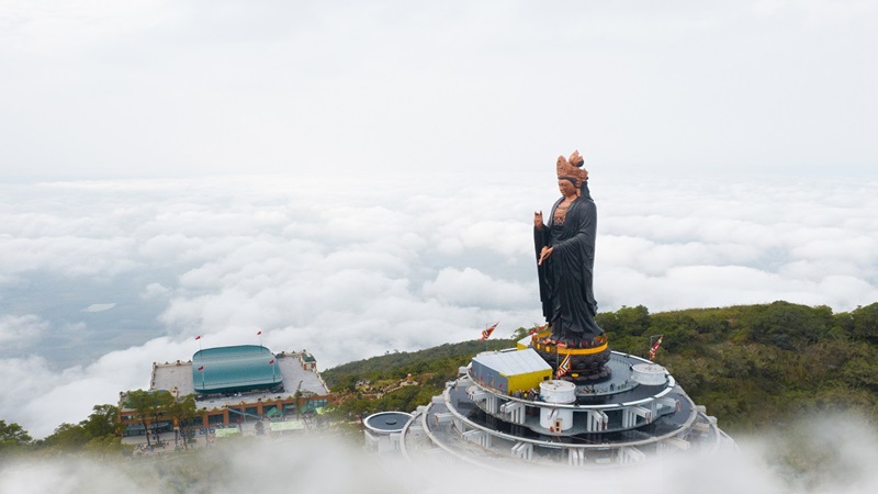 Núi Bà Đen Tây Ninh