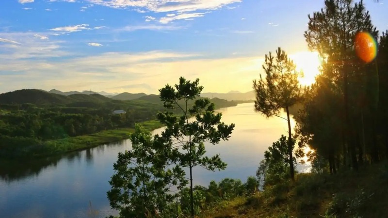Núi Ngự Bình Huế