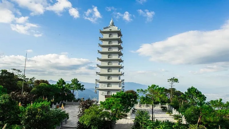 Phong Linh Bảo Tháp Bà Nà Hills
