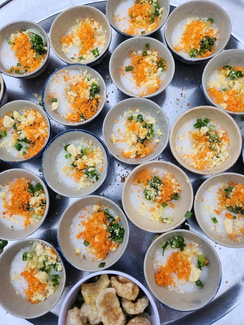 Quán bánh bèo Bà Cư