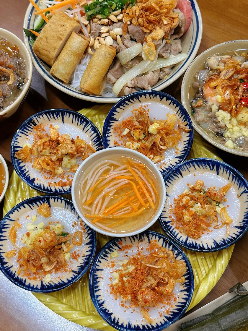 Quán bánh bèo Thúy