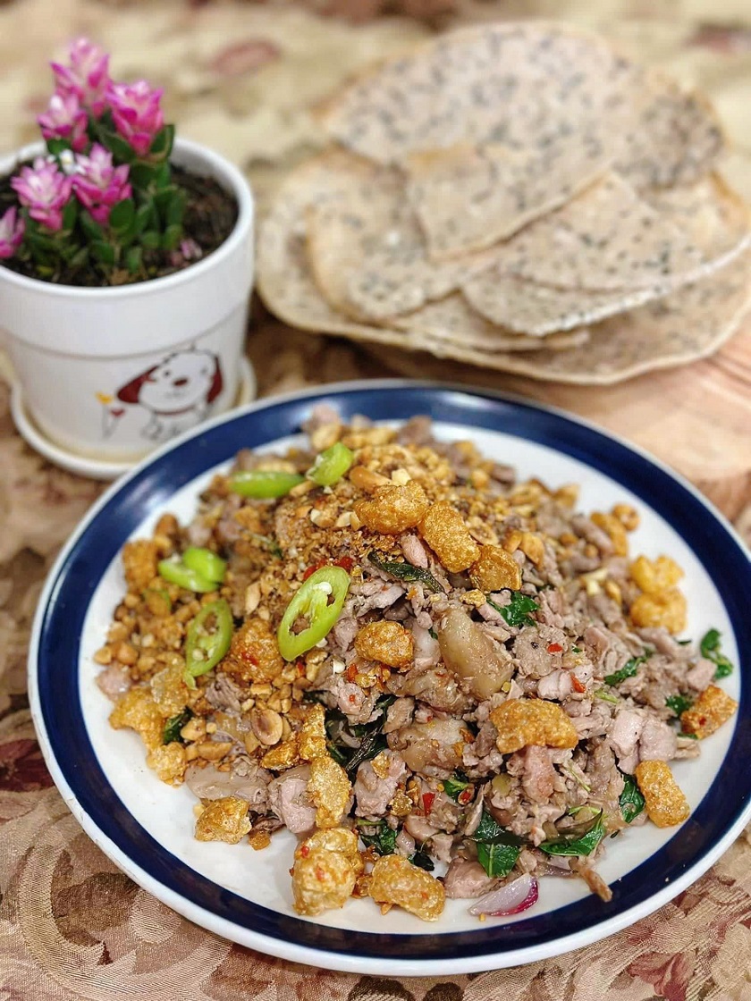 Trộn các nguyên liệu với nhau và trang trí