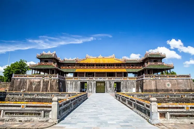 Tour Đà Nẵng - Huế - núi Thần Tài - Bà Nà 3 ngày 2 đêm