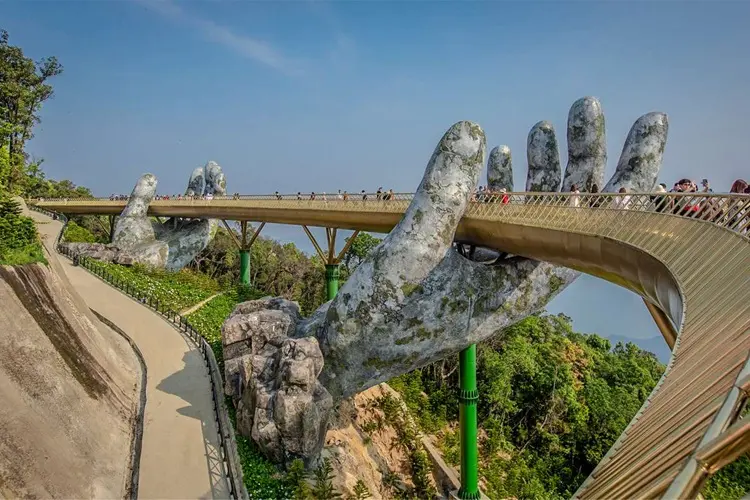 Tour Đà Nẵng - Núi Thần Tài - Bà Nà - Sơn Trà 3 ngày 2 đêm