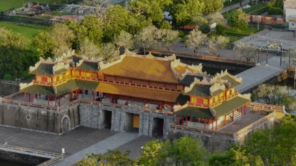 HUẾ