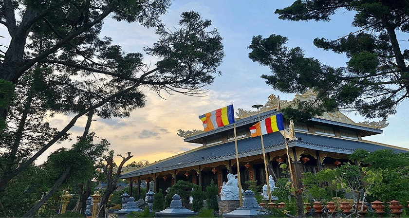 Chùa Từ Lâm Huế: lịch sử, giờ mở cửa, kinh nghiệm vãn cảnh 2026