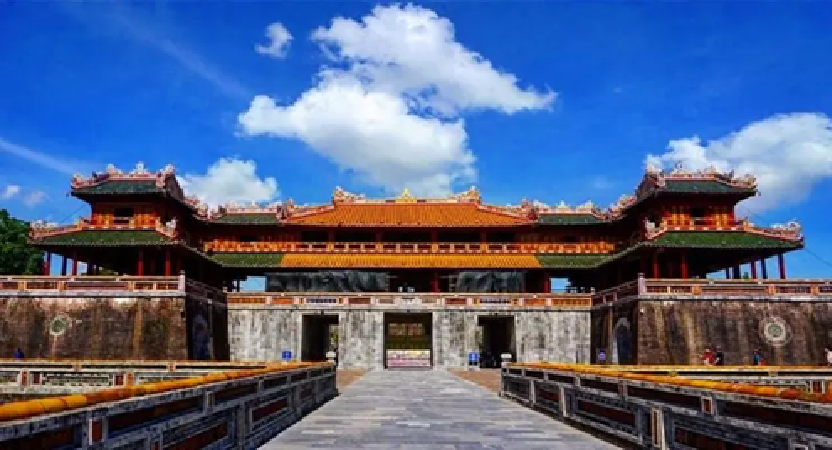 Lầu Ngũ Phụng Huế - Biểu tượng kiến trúc tinh hoa Huế